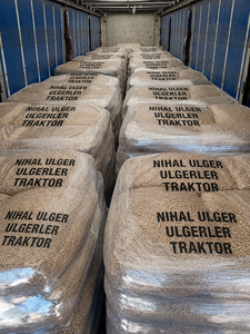 Briquettes de bois beige en sacs, approvisionnement en vrac avec 0,7 % de cendres et 10 % d'humidité pour le chauffage de poêles et l'utilisation industrielle - Product Image 6