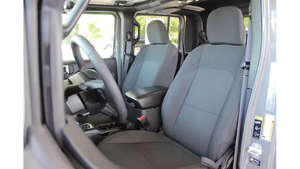 2023 Usado en buen estado, bajo kilometraje, automático, asientos, sin accidentes y listo para enviar - Product Image 5