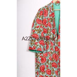 Veste kimono Kantha faite à la main, matelassée, imprimée à la main, en coton, élégante, tenue de fête, épaules tombantes, respirante - Indien - Product Image 4