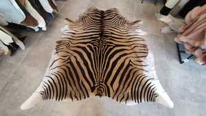 Elegante Juego de Alfombras y Tapetes de Cuero Turco Moderno con Diseño Jacquard Tejido Resistente a las Manchas para Uso Doméstico - Product Image 4