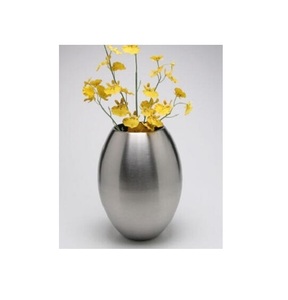 Exportateur de l'Inde Décoration de la maison Vases en métal Jardin Vases modernes au sol Décoration de la maison Salon Pot de fleur vintage en métal - Product Image 2
