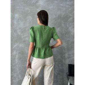 Blusa TOPSHOW Verde Esmeralda de Mezcla de Algodón Tejido con Elegante Detalle de Encaje para Mujer, Disponible en Tallas S, M, L, Venta al Por Mayor - Product Image 4