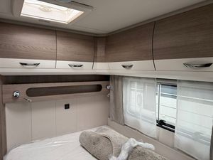 Caravanas y Campers Modernos Completamente Equipados, Remolques de Viaje para Acampar y Aventuras en Todo el Mundo, Campers y Remolques de Viaje en Oferta - Product Image 4
