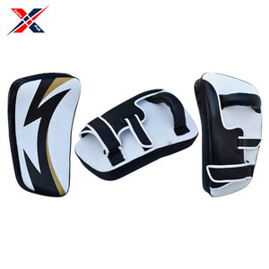 2025 nueva llegada Fighting Boxing Kick Shield hecho de cuero con personalización de rayas Color de contraste de la más alta calidad - Product Image 3