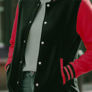 Chaqueta Universitaria de Béisbol para Mujer a Precio Razonable, Nueva Llegada 2025, Chaquetas Universitarias para Mujer de Corte Regular en Color Sólido - Product Image 5