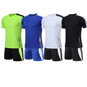 Los uniformes de fútbol del equipo en blanco baratos diseñan su propio conjunto Camiseta de fútbol Ropa de fútbol que no se decolora - Product Image 1