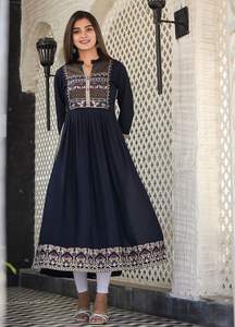 Maruti-Robe de soirée en rayonne indienne pakistanaise style Kurtis avec impression en feuille d'aluminium pour femme, tenue de mariage/traditionnelle grande taille - Product Image 3