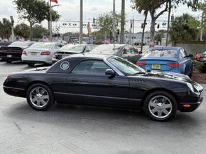 Precio bajo, Ford Thunderbird Deluxe 2002, auto usado en venta - Product Image 4