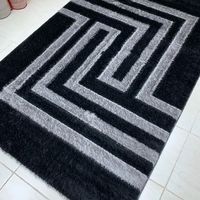 Adiva Moderner Plüsch-Polyester Teppich mit Puzzlemuster, Maschinengefertigt, Fleckbeständig, für Gewerbliche Nutzung, Hochflorig mit Jute-Rückseite