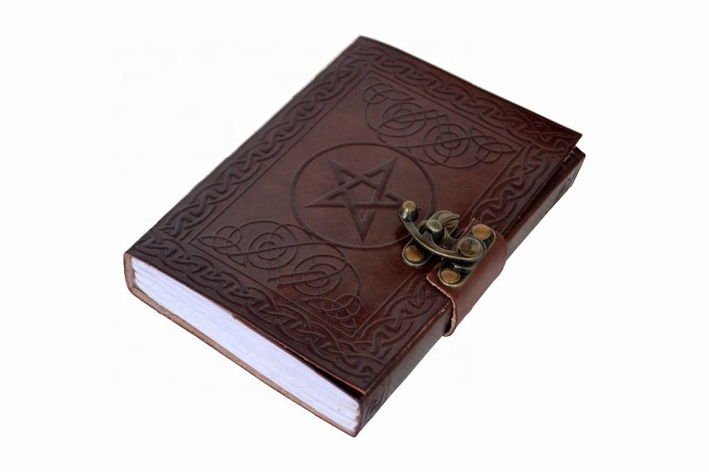 สีน้ำตาล