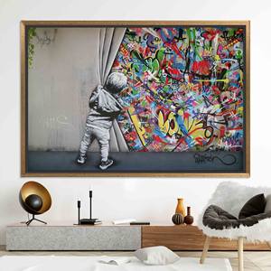 Lienzo Impreso con Graffiti del Niño de Banksy: Decoración de Pared de Arte Moderno, Lienzo con Marco Dorado - Product Image 1