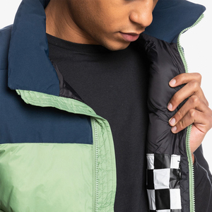 Veste matelassée décontractée OEM pour homme, style zippé, col montant, en tissu polyester personnalisé, plusieurs couleurs, légère, imperméable, à capuche, pour l'extérieur - Product Image 6