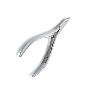 กรรไกรตัดหนังแบบมืออาชีพกรรไกรตัดหนังกำพร้าเหล็กเหล็กปลายแหลมมาก7มม. เครื่องมือทำเล็บเท้าทำเล็บมือเล็บเท้า - Product Image 3