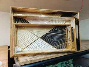 Plateau en bois imprimé Meena artisanal et écologique, art traditionnel indien Meenakari, plateau de service, passe au lave-vaisselle et durable - Product Image 3