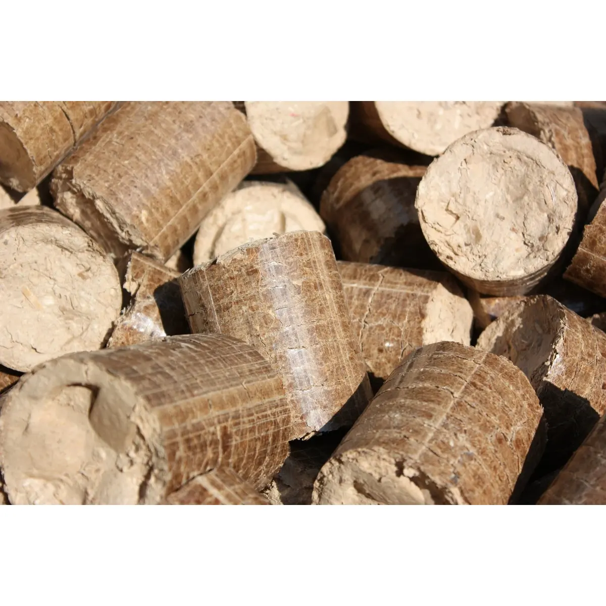 Оптовая продажа, высококачественный продукт в упаковке, древесные гранулы для продажи от российского производителя, древесные гранулы