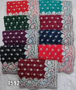 คอลเลคชั่นบอลลี่วู้ดดีไซน์ใหม่งานปัก zari เงินเต็มรูปแบบและงานปักเพชรคริสตัลพร้อมขอบงาน - Product Image 2