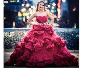 ชุดเดรสยาวลายซานโตรีนีสำหรับผู้หญิงรถไฟขบวนยาวงานทำด้วยมือชุดเดรสทรงเฟอร์รี่สำหรับถ่ายรูป - Product Image 2