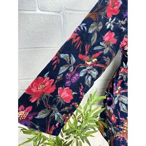 Kimono Elegante Unisex en Verde Ikat y Azul Malibu, Chaqueta de Terciopelo de Lujo con Velo de Novia para Invierno y Otoño, Regalo Perfecto - Product Image 5