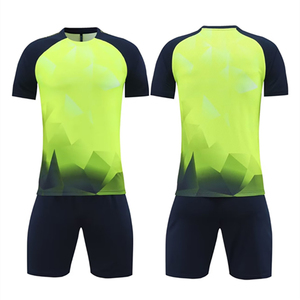 Ensemble de vêtements de football à séchage rapide personnalisable avec impression et logo personnalisés par transfert de chaleur à bas prix - Product Image 2