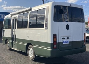 ECONÓMICO! Autobuses CIVILIANS 2WD Usados del 2000 con Volante a la Derecha - Product Image 6