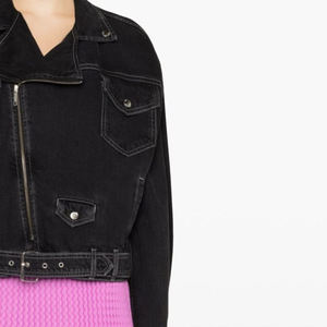 Vêtement de rue, veste en jean pour femme sur mesure, respirante et coupe-vent de qualité supérieure, design élégant avec col rembourré pour l'hiver - Product Image 4