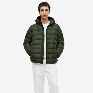 Vente en gros de vestes et manteaux d'extérieur en duvet surdimensionnés pour hommes avec logo personnalisé Veste d'hiver en duvet avec impression OEM - Product Image 1