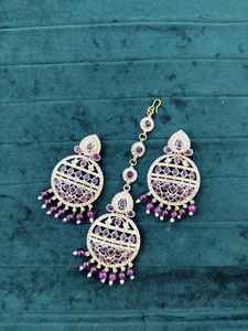Boucles d'oreilles traditionnelles de haute qualité avec Tikka pour femmes Vintage Ethnic Indian Heritage Jewelry Idéal pour les festivals, les mariages - Product Image 2