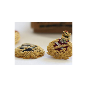 Écusson tactique brodé à la main de haute qualité, badges de grade sur mesure pour blazer avec épingle de sûreté, insignes d'aile pour uniformes - Product Image 1