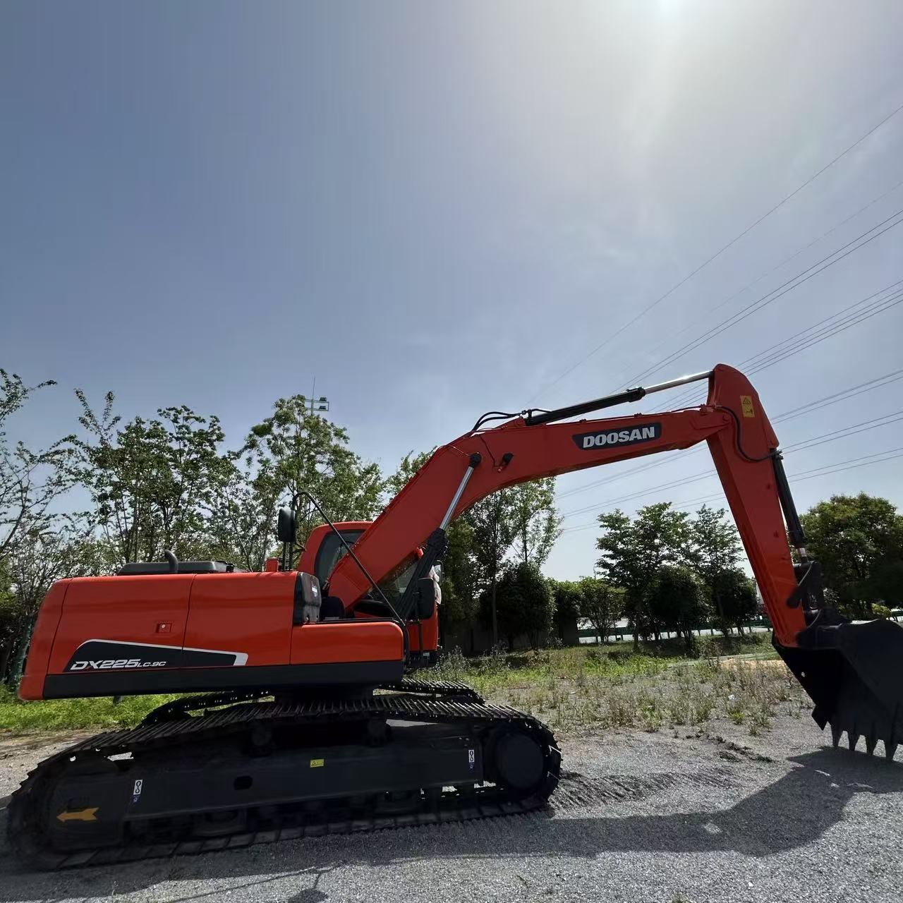 Высококачественный экскаватор DOOSAN DX225LC-9C 22-тонный землеройный гусеничный механизм для продажи