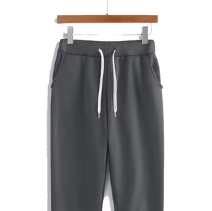 Traje de Athleisure gris de moda Sudadera con capucha suave con pantalones de chándal a juego para comodidad para salidas casuales y descanso - Product Image 4