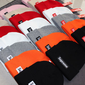 Gorro de punto personalizado de Color sólido Unisex para mantener el calor, nuevo gorro de invierno de Hip Hop, gorros de calavera de punto suave con logotipo personalizado - Product Image 5