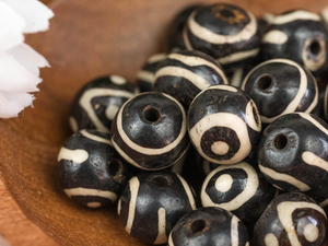 Perles en os blanc artisanales AZ ENTERPRISES, lisses et rondes, pour la création de bijoux, accessoires de mode et fournitures d'artisanat - Product Image 5