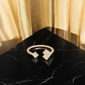 0.10 carats E-F/VVS-VS Moissanite coupe ronde diamant pavé réglage Geo Glimmer bague en argent pour les femmes - Product Image 2