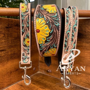 Vente en gros d'usine OEM ODM conception personnalisée collier de chien en cuir usiné à la main et laisse pour animaux de compagnie en cuir véritable ensemble de laisses de circulation pour chiens en peau de vache - Product Image 1