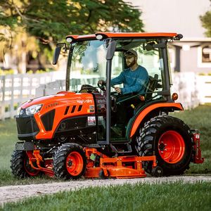 Cortacésped variante Kubota LX2610SU. Este modelo incluye un rendimiento impresionante, opciones de neumáticos más grandes, cargador frontal alto - Product Image 2