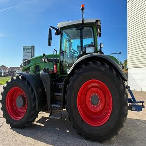 Tractor Agrícola Fendt 616 Vario de Alta Potencia, Diseñado para un Rendimiento Agrícola Moderno y una Confiabilidad a Largo Plazo - Product Image 4