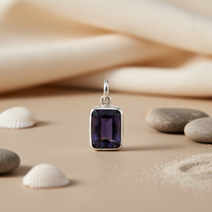 Pendentif en argent 925 plaqué or rose et onyx noir pour femme - Coupe émeraude, plaqué rhodium, style religieux, pierre principale en platine - Product Image 1