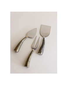 Exquisito Servidor de pasteles de metal de lujo con mango Premium diseñado para reuniones de lujo, utensilios de cocina elegantes, presentación elegante - Product Image 4