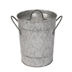 Cubo de hielo niquelado Metal plateado Diseño elegante Perfecto para mesa de cocina Elegante Durable e ideal para enfriar bebidas - Product Image 3