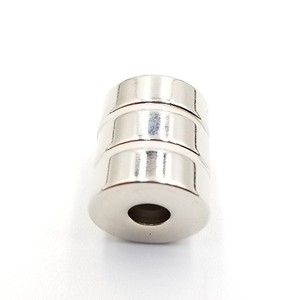 Anello magnetico al neodimio <span class=keywords><strong>calamite</strong></span> Ndfeb con anello a disco con materiali magnetici permanenti <span class=keywords><strong>molto</strong></span> <span class=keywords><strong>forti</strong></span> - Product Image 3