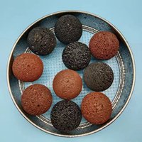 도매 천연 검정 화산석 다공성 암석 정원 수족관용 붉은 용암석 아로마테라피 볼 정원 용품