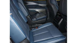 Cadillac Escalade IQ Sport 2025 d'occasion en excellent état, transmission automatique, prêt à être expédié - Product Image 3