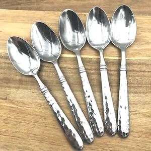 Acier inoxydable argenté polonais métal décoratif long martelé design poignée mini enfants soupe cuillère à café ensemble de serveur - Product Image 1