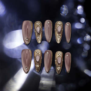 Uñas Postizas de Elegancia Atemporal, Diseño Elegante de Arte de Uñas - Product Image 1