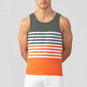 Débardeur athlétique durable pour hommes avec coupe profonde idéal pour l'entraînement de force et le sport - Product Image 1