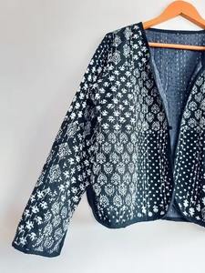 2023-24 Nouvelle Arrivée Femmes Réversible Coton Kantha Cousu Manteau Veste Vintage Traditionnel Matelassé Conception - Product Image 3