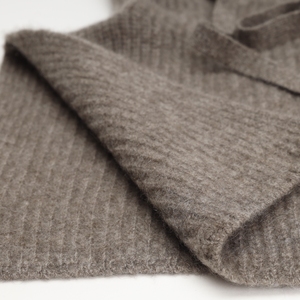 Calentador de Cuello y Pecho de Plumón de Yak Mongol con Capucha, Súper Suave y Transpirable, Accesorio de Moda para Invierno al Aire Libre - Product Image 4