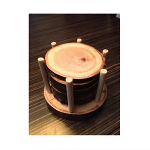 Ensemble de sous-verres carrés classiques en bois pour le thé, le café et les boissons avec support par Crescent Crafts - Product Image 5