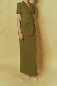 Blazer élégant de style olive pour femmes, tissu de meilleure qualité, fermeture à double boutonnage, services ODM personnalisés fabriqués au Vietnam - Product Image 3