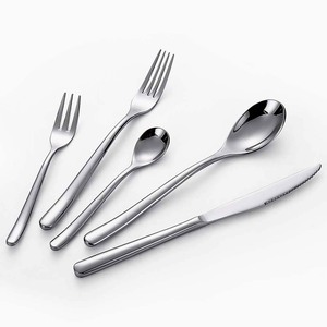 Juego de Cubiertos de Acero Inoxidable con Diseño Único de Plano Plateado y Diseño de Mango Simple, Aspecto Real, Juego de Cubiertos de Lujo - Product Image 2